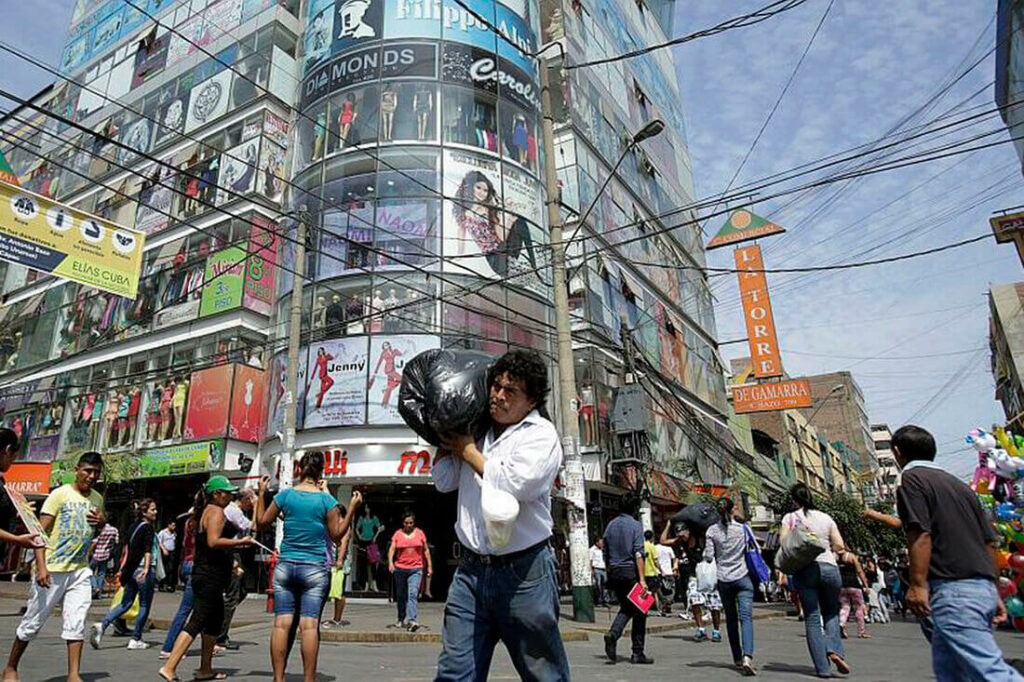 Comerciantes de Gamarra advierten riesgos en campaña por el ‘Día de la Madre’
