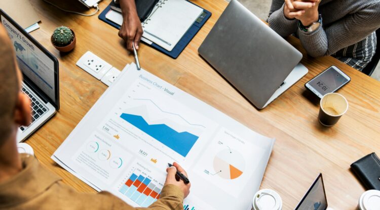 Inversión publicitaria per cápita en América Latina seguirá por debajo del promedio este 2023