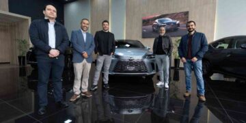 En el nuevo concesionario de Lexus en Miraflores; Alonso Machado y Joel Castillo por el lado de Lexus, junto a Gustavo San Cristobal, Javier Acosta y Jomi Rivera de Amsterdam Brand Partners.