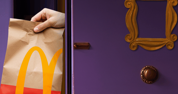 McDonald’s activa la nostalgia noventera con una campaña de intriga inspirada en Friends